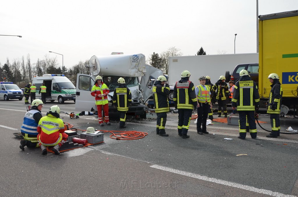 Schwerer VU A 3 Rich Oberhausen kurz vor AS Leverkusen P131.JPG - Miklos Laubert